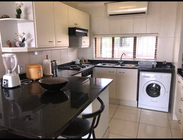 2 BEDROOM APARTMENT FOR SALE IN UMHLANGA CENTRAL